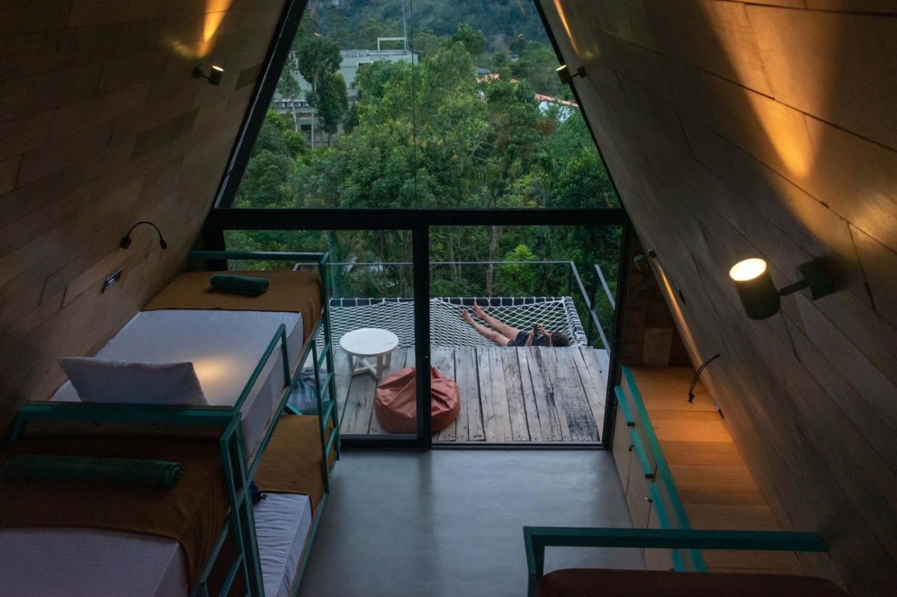 Wild Bee Hostel Элла Экстерьер фото
