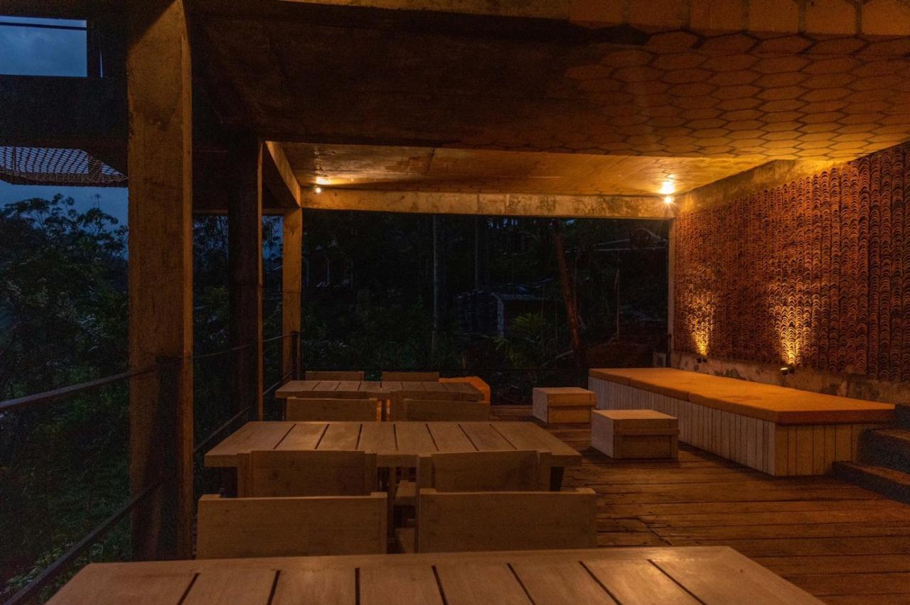 Wild Bee Hostel Элла Экстерьер фото
